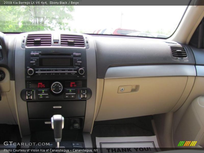 Ebony Black / Beige 2009 Kia Borrego LX V6 4x4