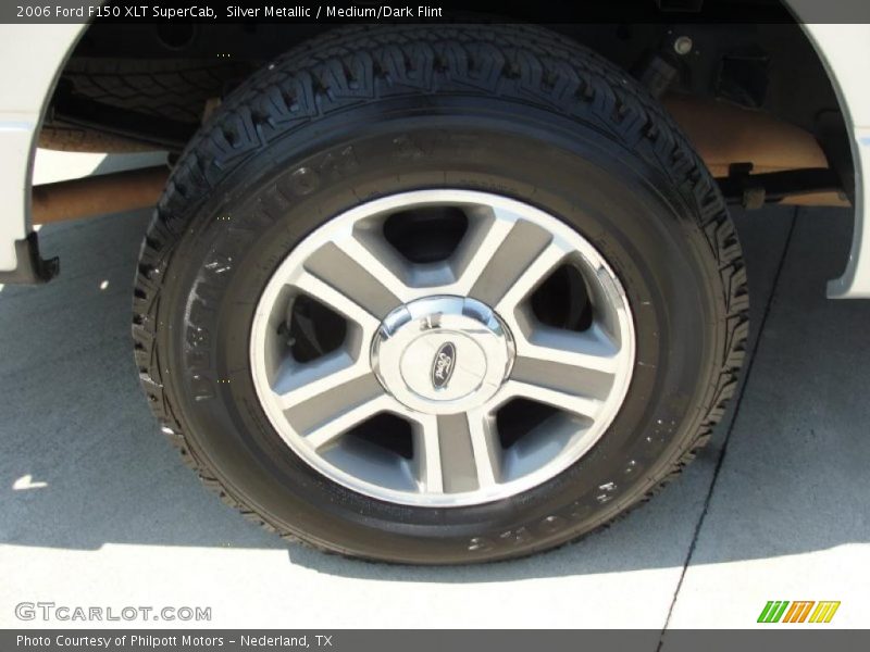 Silver Metallic / Medium/Dark Flint 2006 Ford F150 XLT SuperCab