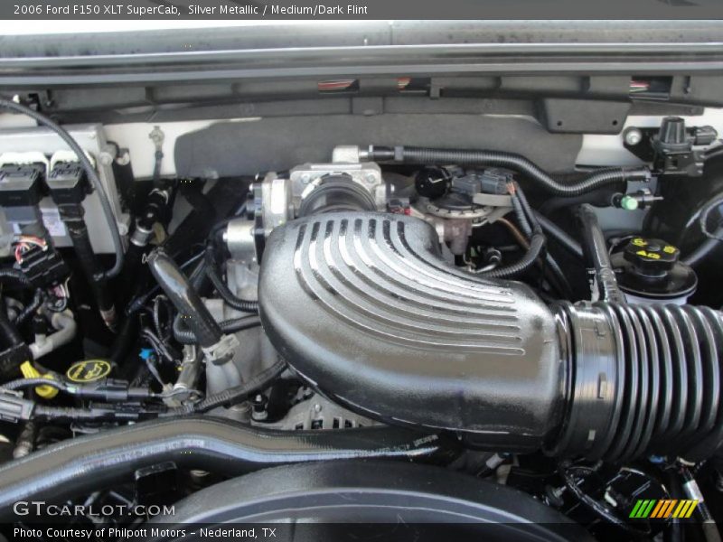 Silver Metallic / Medium/Dark Flint 2006 Ford F150 XLT SuperCab