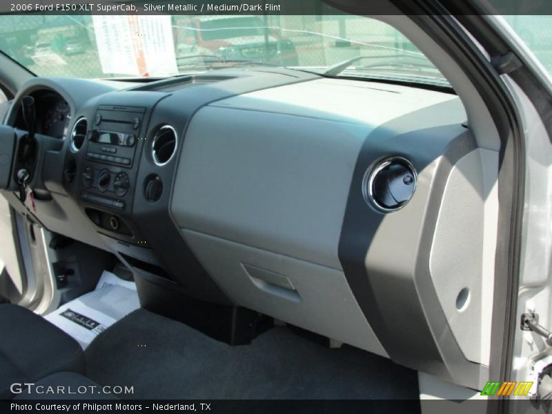 Silver Metallic / Medium/Dark Flint 2006 Ford F150 XLT SuperCab