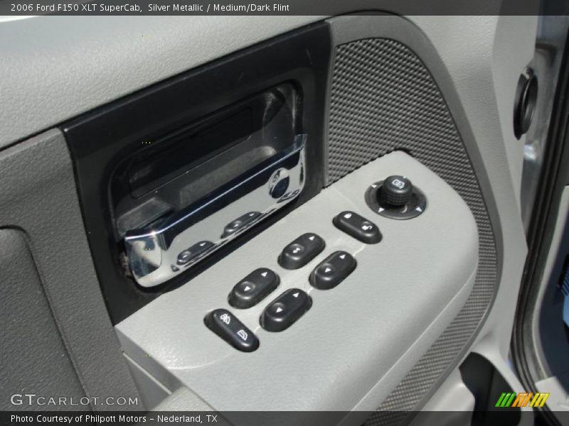 Silver Metallic / Medium/Dark Flint 2006 Ford F150 XLT SuperCab