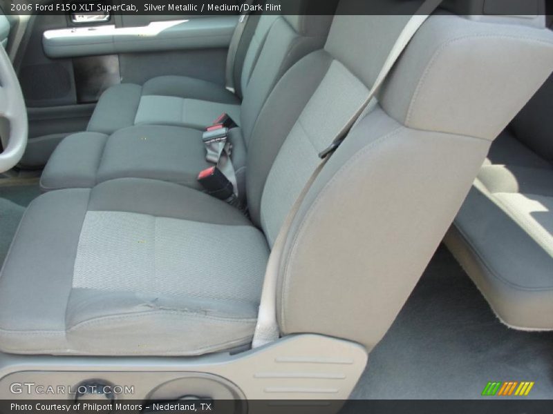 Silver Metallic / Medium/Dark Flint 2006 Ford F150 XLT SuperCab