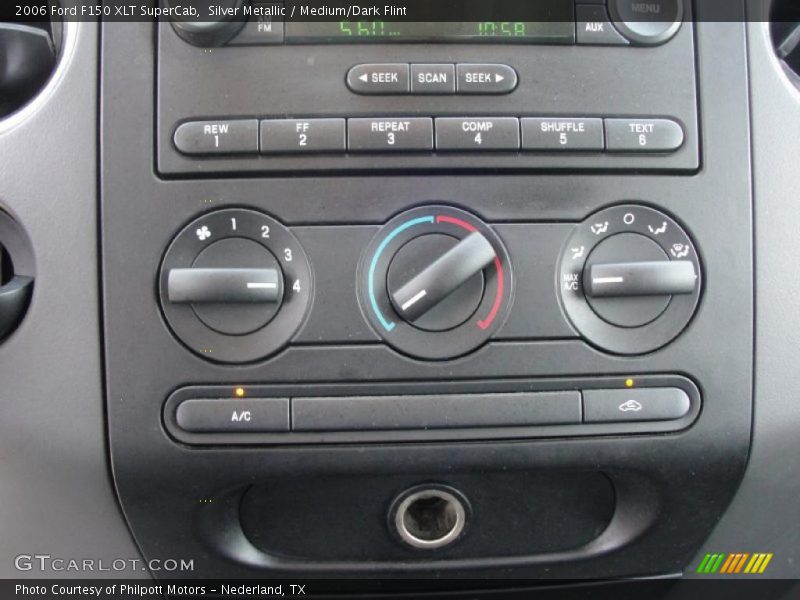 Silver Metallic / Medium/Dark Flint 2006 Ford F150 XLT SuperCab