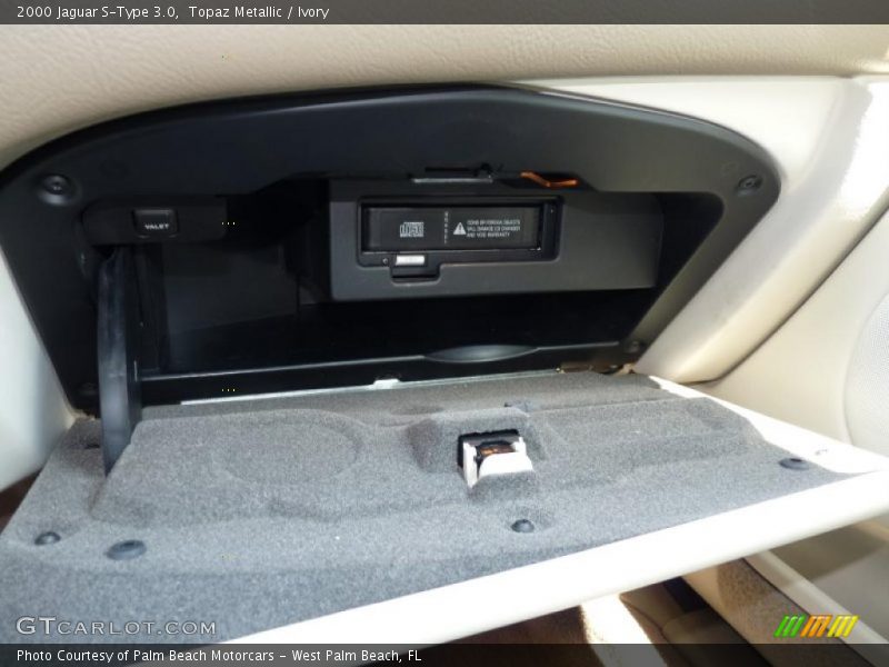 Topaz Metallic / Ivory 2000 Jaguar S-Type 3.0