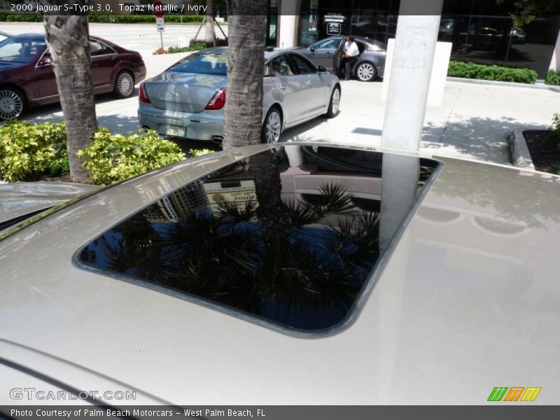 Topaz Metallic / Ivory 2000 Jaguar S-Type 3.0