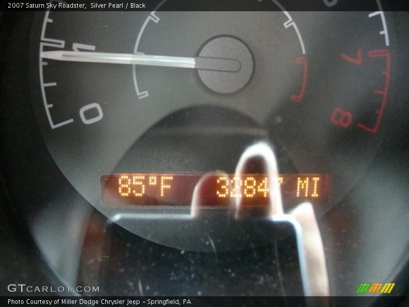 Silver Pearl / Black 2007 Saturn Sky Roadster