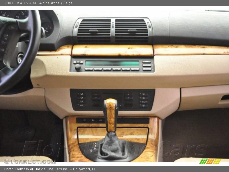 Alpine White / Beige 2003 BMW X5 4.4i