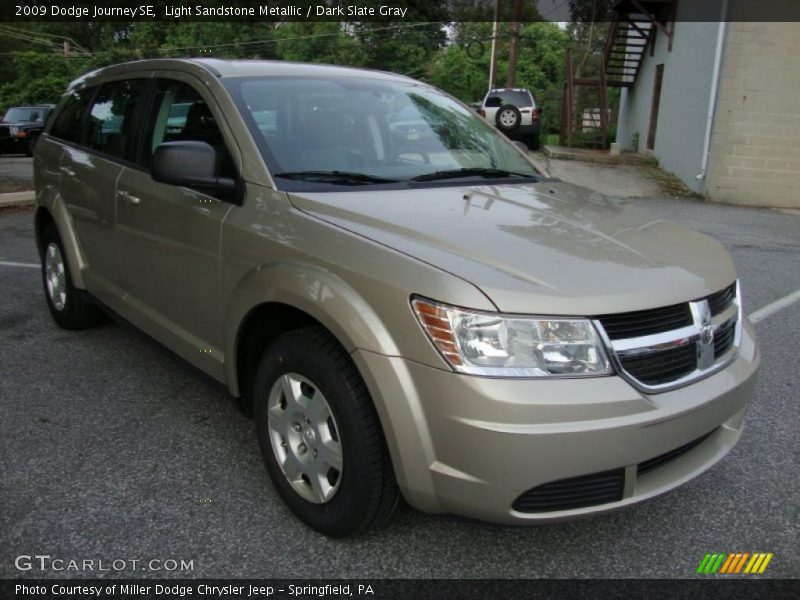 Light Sandstone Metallic / Dark Slate Gray 2009 Dodge Journey SE