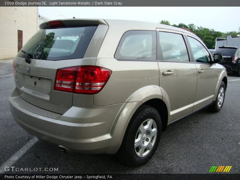 Light Sandstone Metallic / Dark Slate Gray 2009 Dodge Journey SE