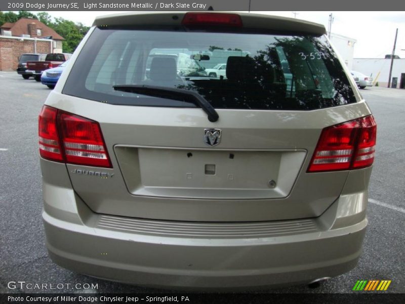 Light Sandstone Metallic / Dark Slate Gray 2009 Dodge Journey SE