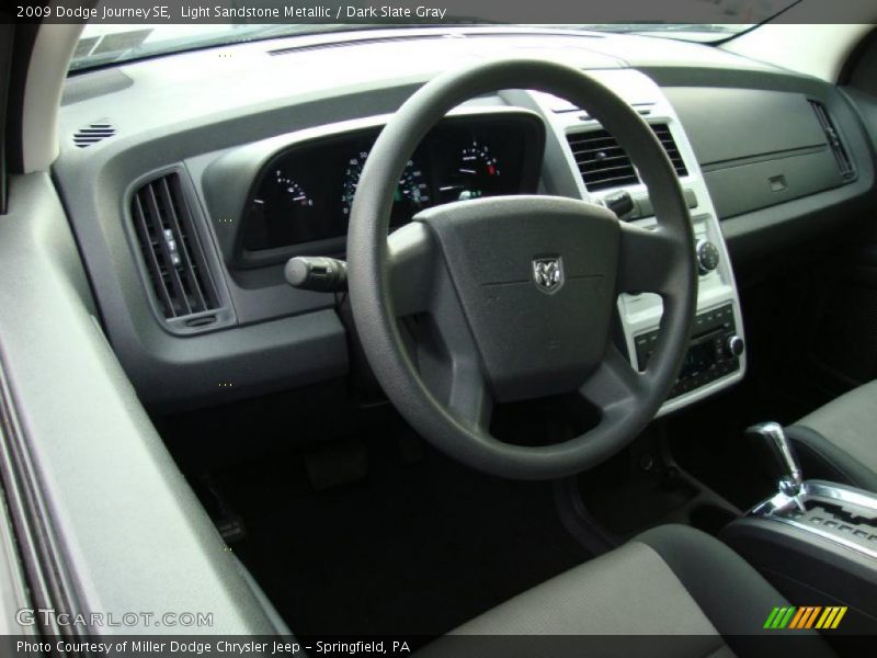 Light Sandstone Metallic / Dark Slate Gray 2009 Dodge Journey SE