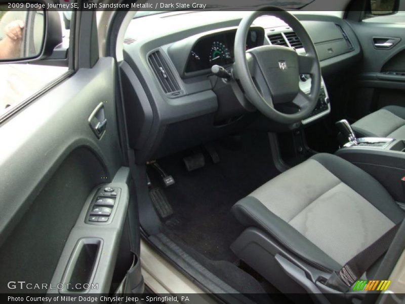 Light Sandstone Metallic / Dark Slate Gray 2009 Dodge Journey SE