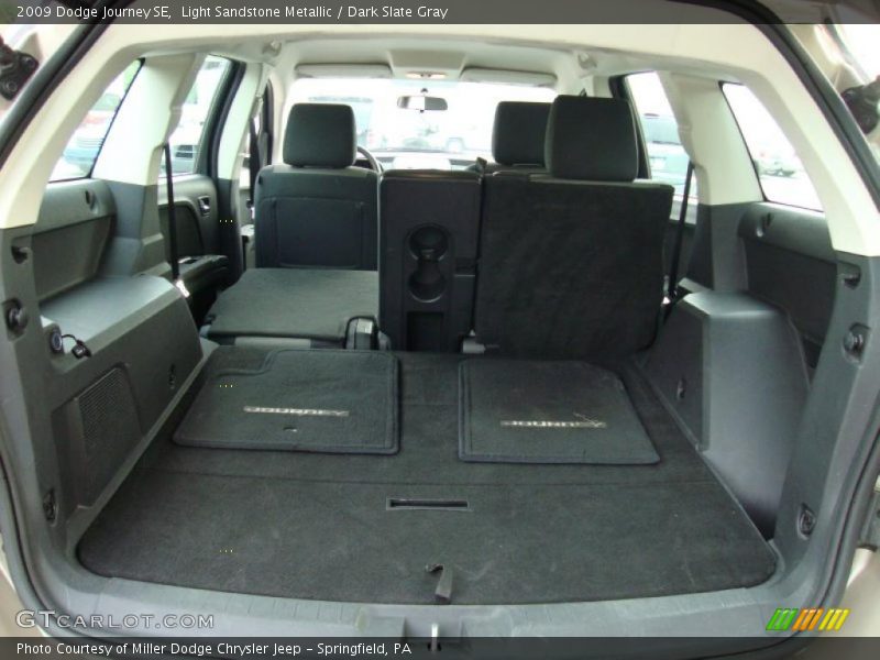 Light Sandstone Metallic / Dark Slate Gray 2009 Dodge Journey SE