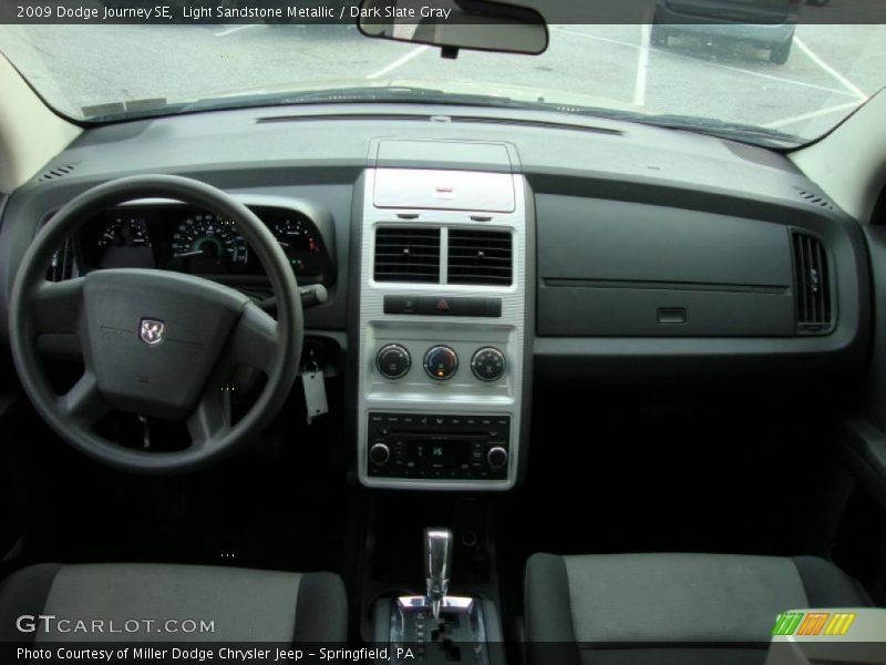 Light Sandstone Metallic / Dark Slate Gray 2009 Dodge Journey SE
