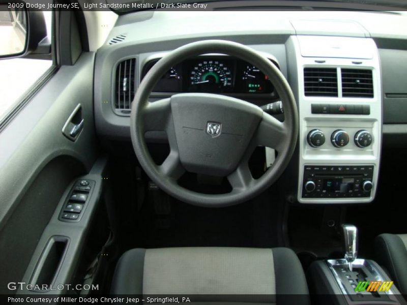 Light Sandstone Metallic / Dark Slate Gray 2009 Dodge Journey SE