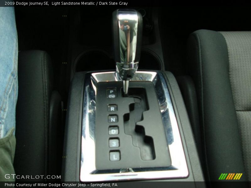 Light Sandstone Metallic / Dark Slate Gray 2009 Dodge Journey SE