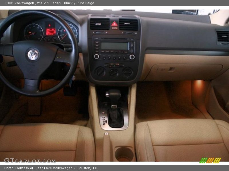 Black / Pure Beige 2006 Volkswagen Jetta 2.5 Sedan
