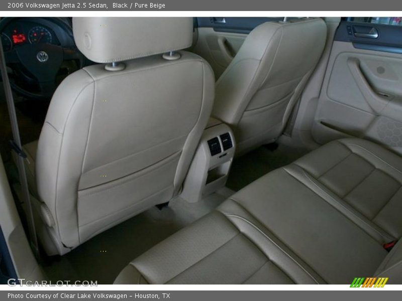 Black / Pure Beige 2006 Volkswagen Jetta 2.5 Sedan