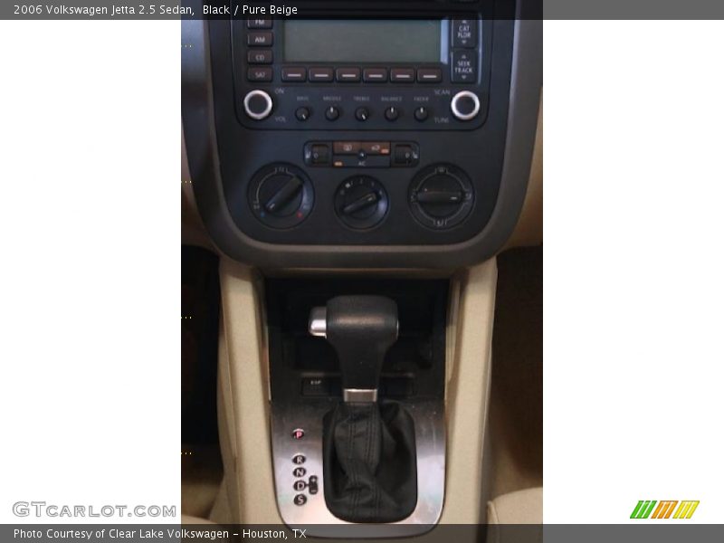 Black / Pure Beige 2006 Volkswagen Jetta 2.5 Sedan