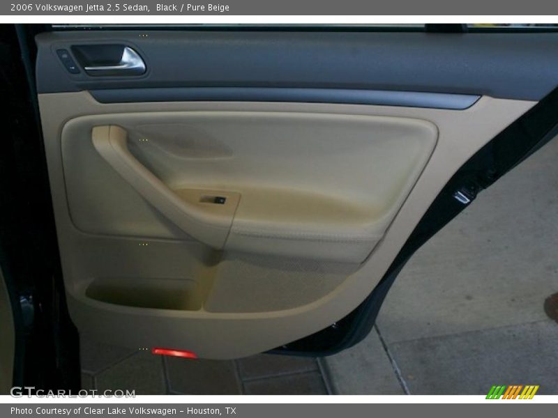 Black / Pure Beige 2006 Volkswagen Jetta 2.5 Sedan