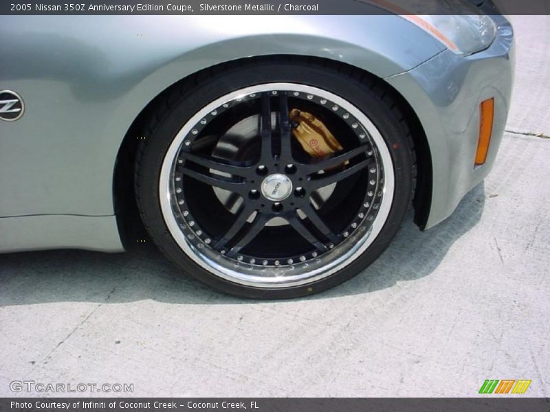 Silverstone Metallic / Charcoal 2005 Nissan 350Z Anniversary Edition Coupe