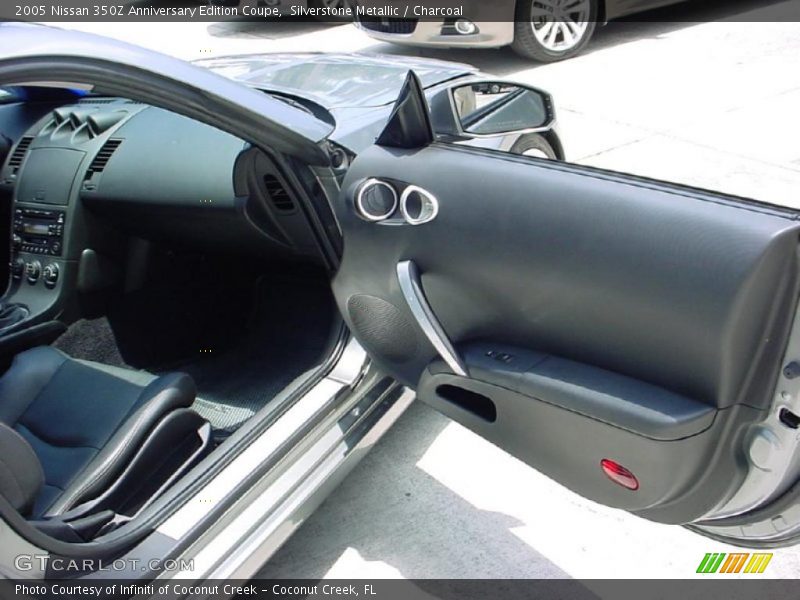Silverstone Metallic / Charcoal 2005 Nissan 350Z Anniversary Edition Coupe