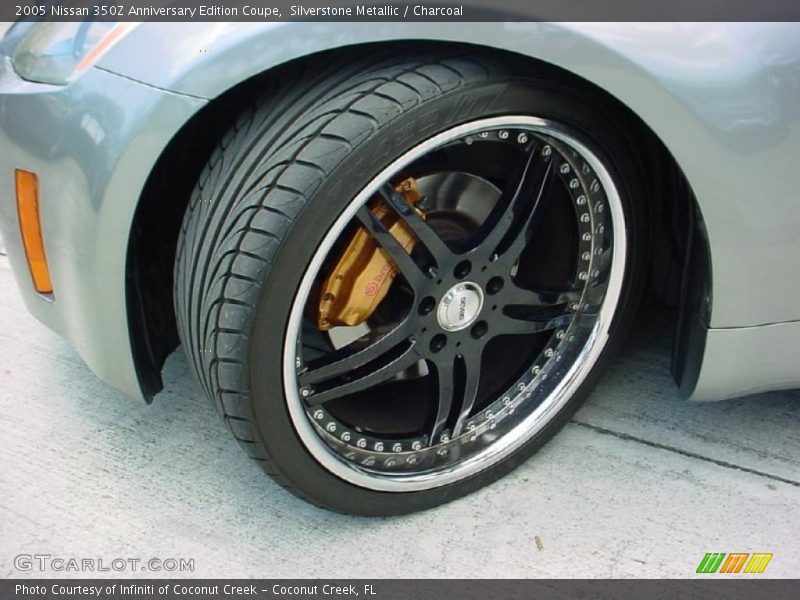 Silverstone Metallic / Charcoal 2005 Nissan 350Z Anniversary Edition Coupe