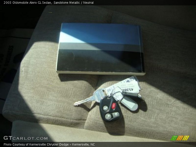 Sandstone Metallic / Neutral 2003 Oldsmobile Alero GL Sedan