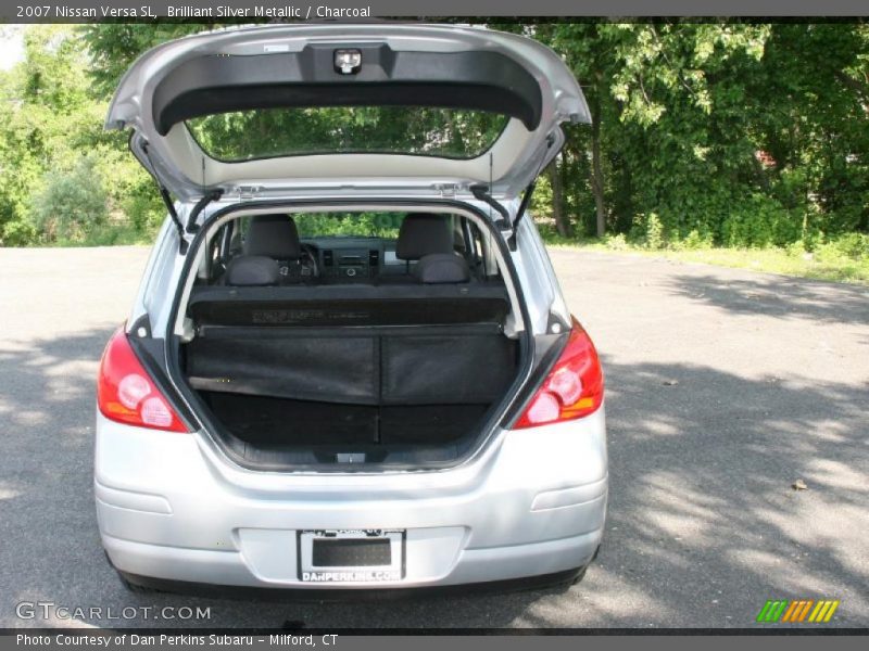 Brilliant Silver Metallic / Charcoal 2007 Nissan Versa SL