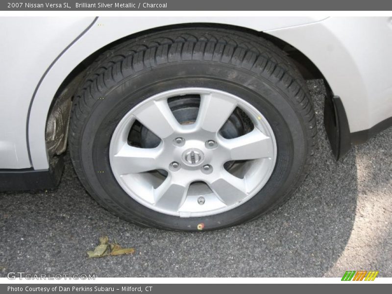 Brilliant Silver Metallic / Charcoal 2007 Nissan Versa SL