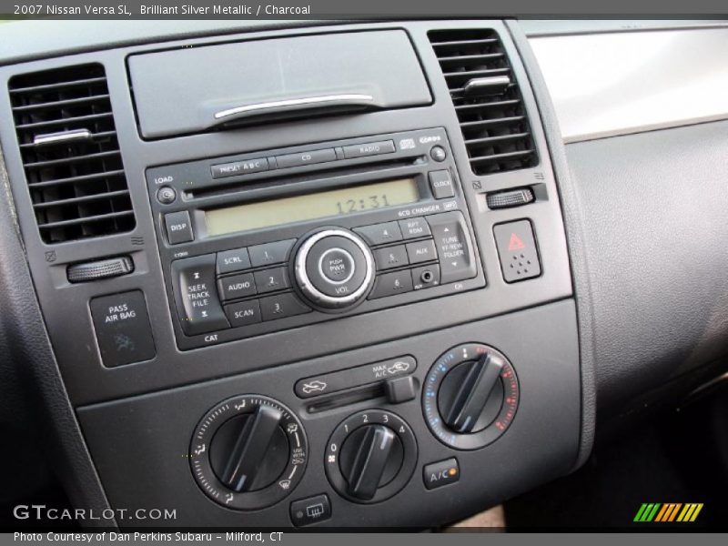 Brilliant Silver Metallic / Charcoal 2007 Nissan Versa SL