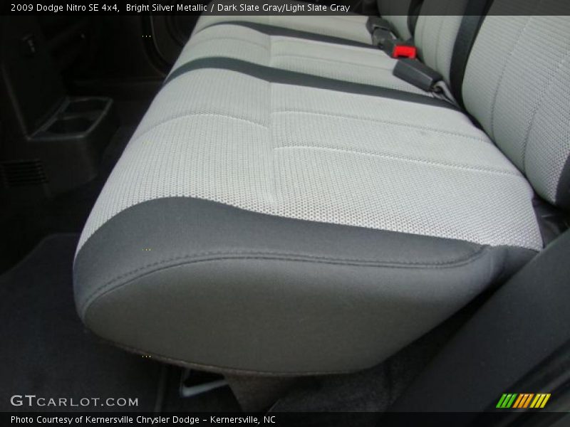 Bright Silver Metallic / Dark Slate Gray/Light Slate Gray 2009 Dodge Nitro SE 4x4