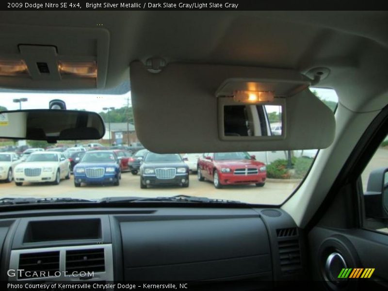 Bright Silver Metallic / Dark Slate Gray/Light Slate Gray 2009 Dodge Nitro SE 4x4