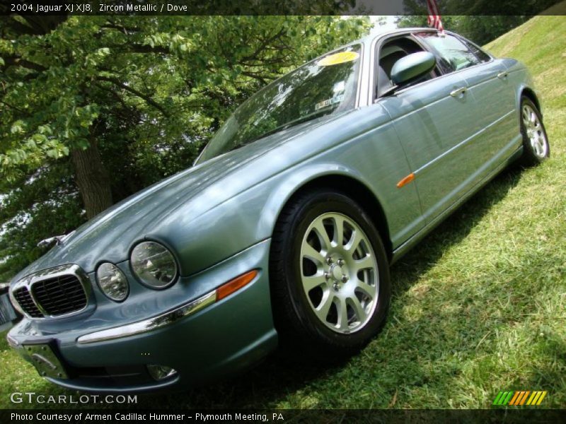 Zircon Metallic / Dove 2004 Jaguar XJ XJ8