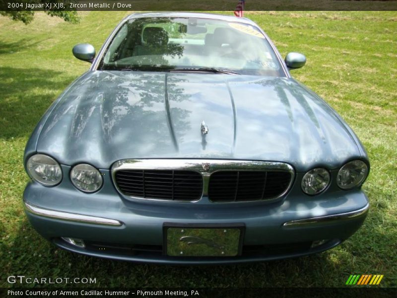 Zircon Metallic / Dove 2004 Jaguar XJ XJ8
