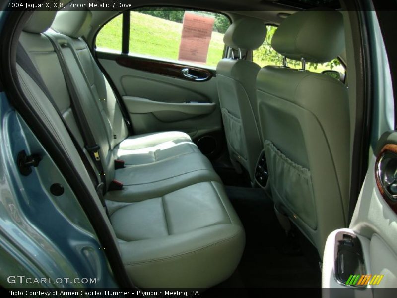 Zircon Metallic / Dove 2004 Jaguar XJ XJ8