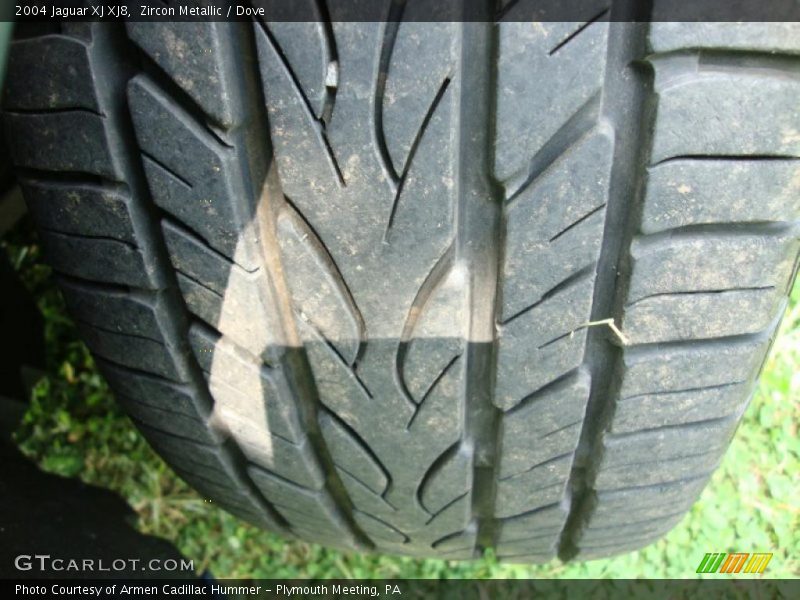 Zircon Metallic / Dove 2004 Jaguar XJ XJ8