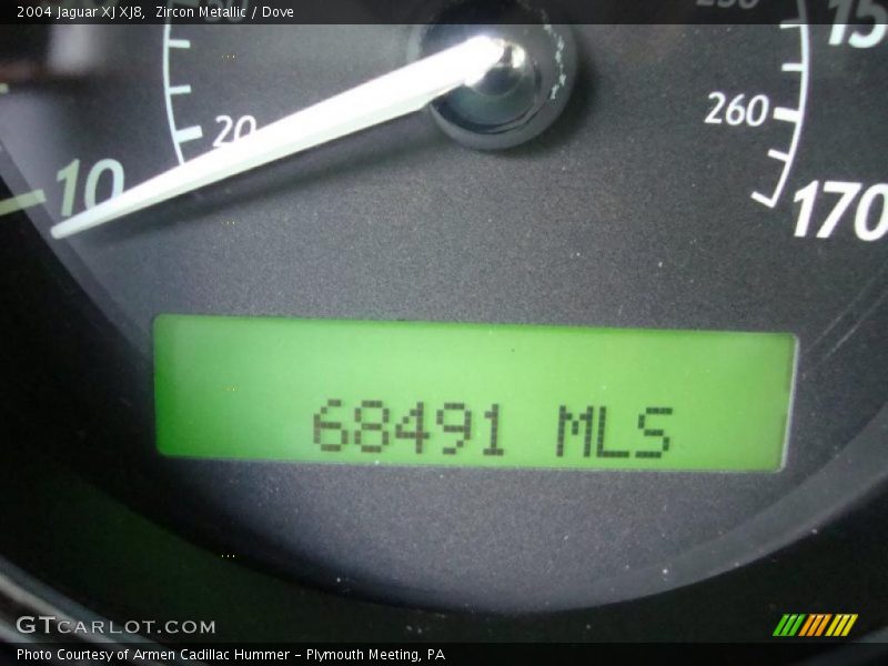 Zircon Metallic / Dove 2004 Jaguar XJ XJ8