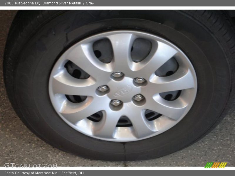 Diamond Silver Metallic / Gray 2005 Kia Sedona LX