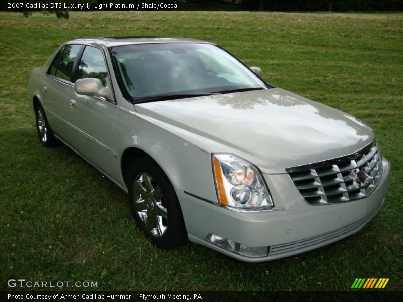 Light Platinum / Shale/Cocoa 2007 Cadillac DTS Luxury II