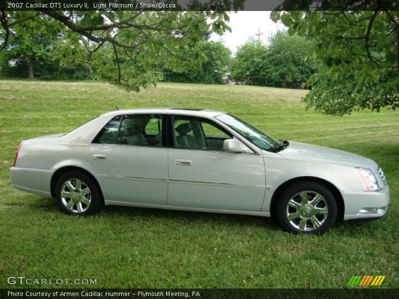 Light Platinum / Shale/Cocoa 2007 Cadillac DTS Luxury II