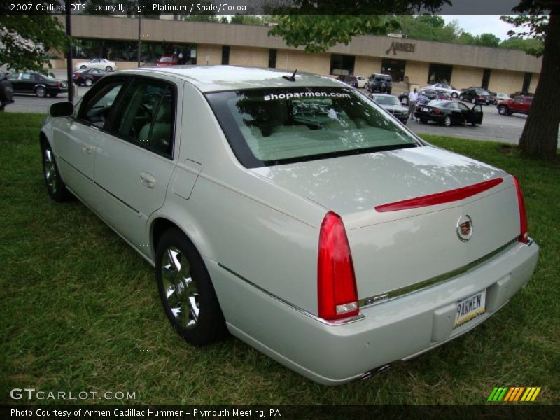 Light Platinum / Shale/Cocoa 2007 Cadillac DTS Luxury II