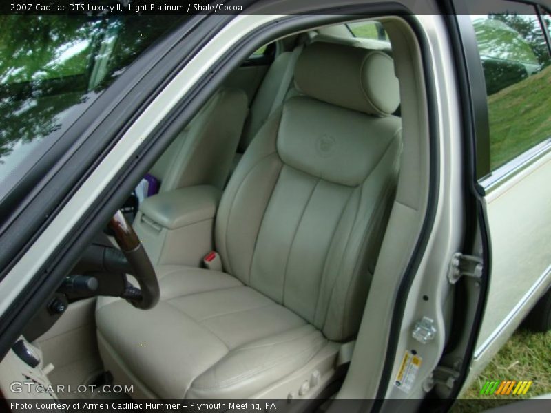 Light Platinum / Shale/Cocoa 2007 Cadillac DTS Luxury II