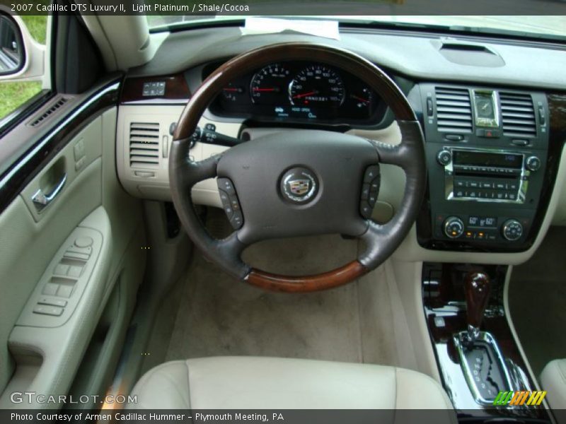 Light Platinum / Shale/Cocoa 2007 Cadillac DTS Luxury II