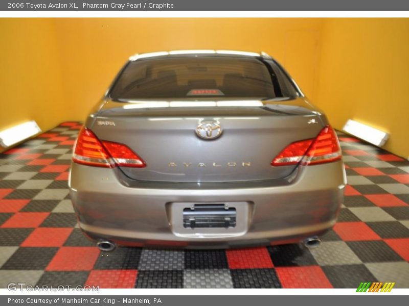 Phantom Gray Pearl / Graphite 2006 Toyota Avalon XL