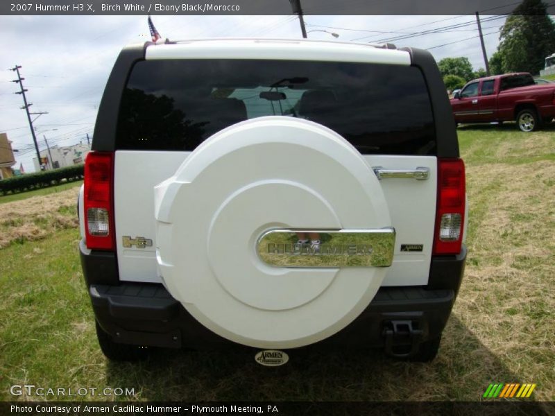 Birch White / Ebony Black/Morocco 2007 Hummer H3 X