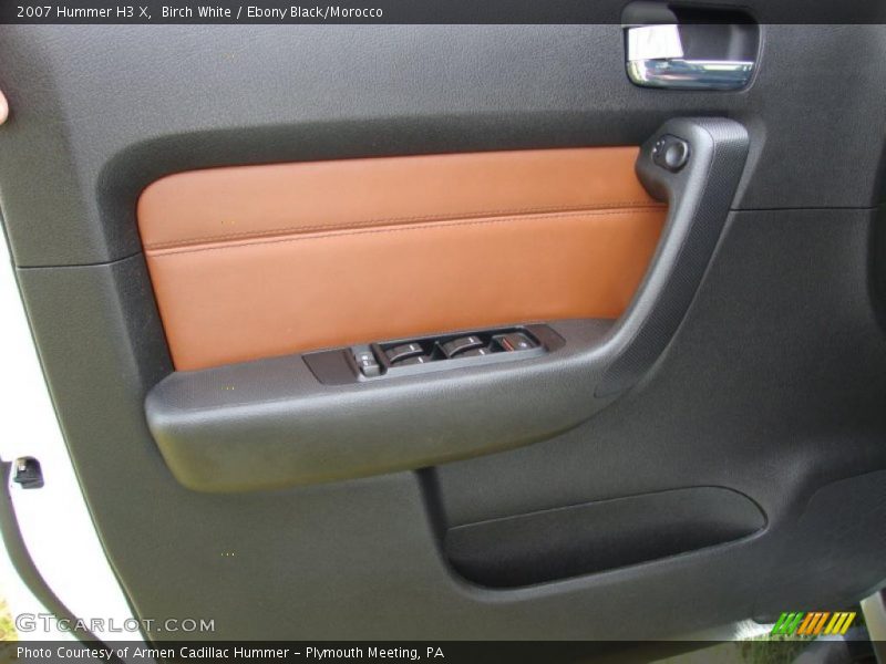 Birch White / Ebony Black/Morocco 2007 Hummer H3 X
