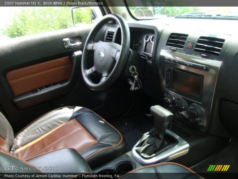 Birch White / Ebony Black/Morocco 2007 Hummer H3 X