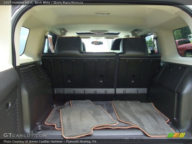 Birch White / Ebony Black/Morocco 2007 Hummer H3 X