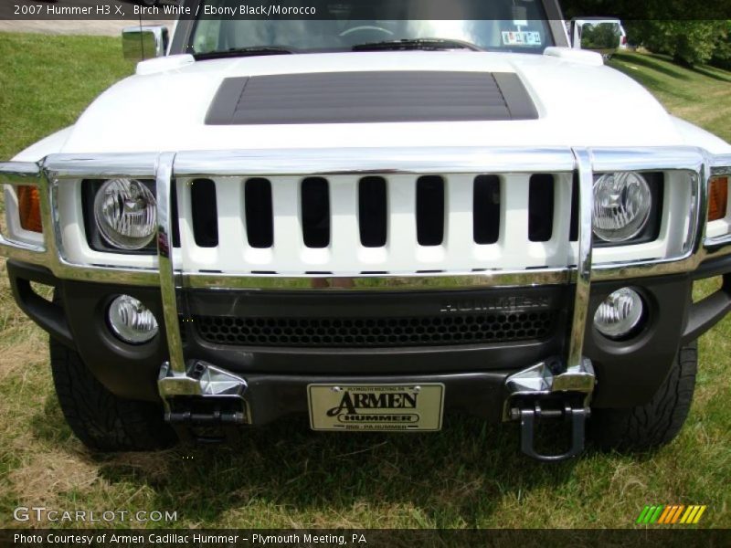 Birch White / Ebony Black/Morocco 2007 Hummer H3 X